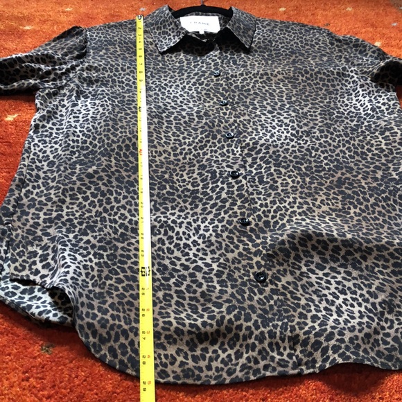 Gorgeous frame animal print silk blouse. Size M NWOT - Picture 6 of 10